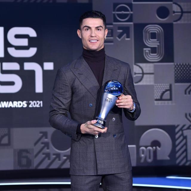 华体会官网-鲁本·迪亚斯成C罗后首位入选FIFA最佳阵容葡国人